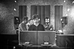 Maciej Staniecki - producent legendarnego Tonn Studio podczas sesji